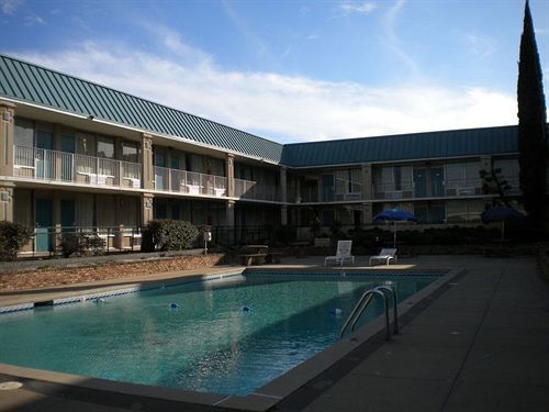 Bossier Inn And Suites بوسير سيتي المظهر الخارجي الصورة